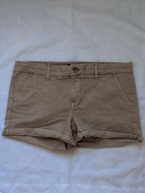 American Eagle Outfitters Women's Rolled Hem Shorts